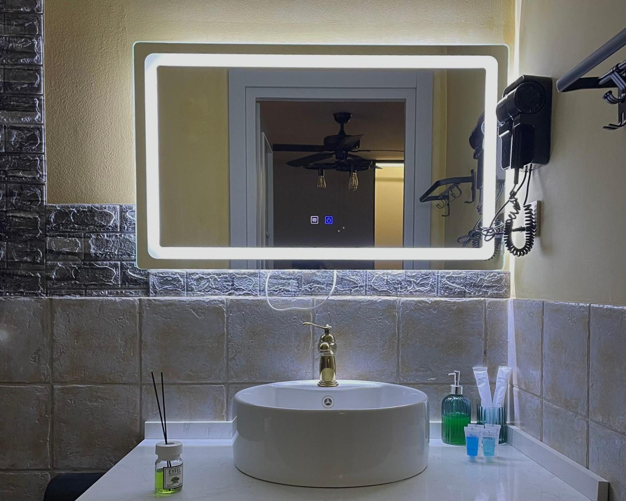 Apart Hotel Console Tbilisi Exterior photo