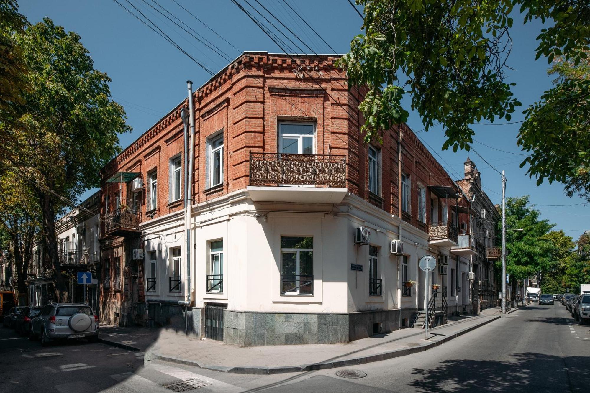 Apart Hotel Console Tbilisi Exterior photo
